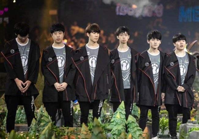 油画艺术家 油画艺术家