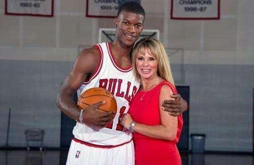 为焦点人物 为焦点人物