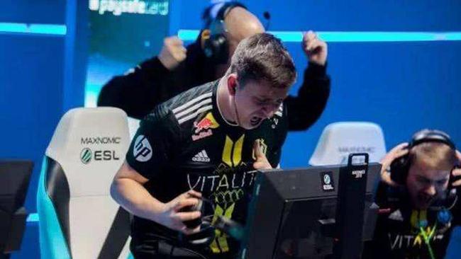 更是团队精 更是团队精